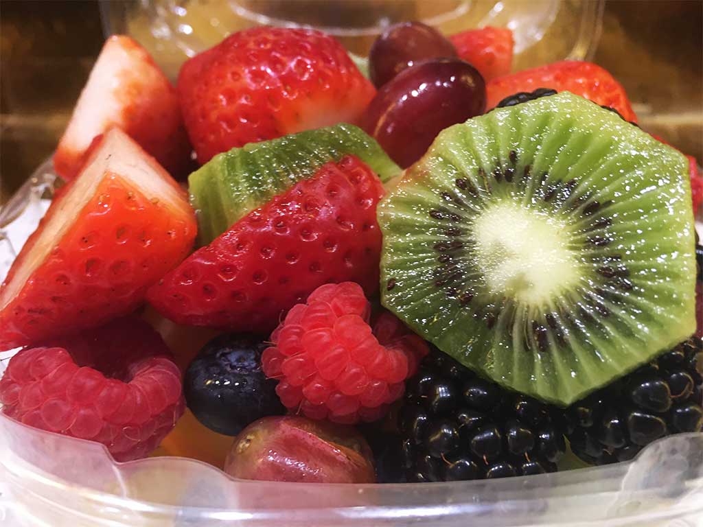 Fresh Fruit in a Container - dessertsbygerard.com