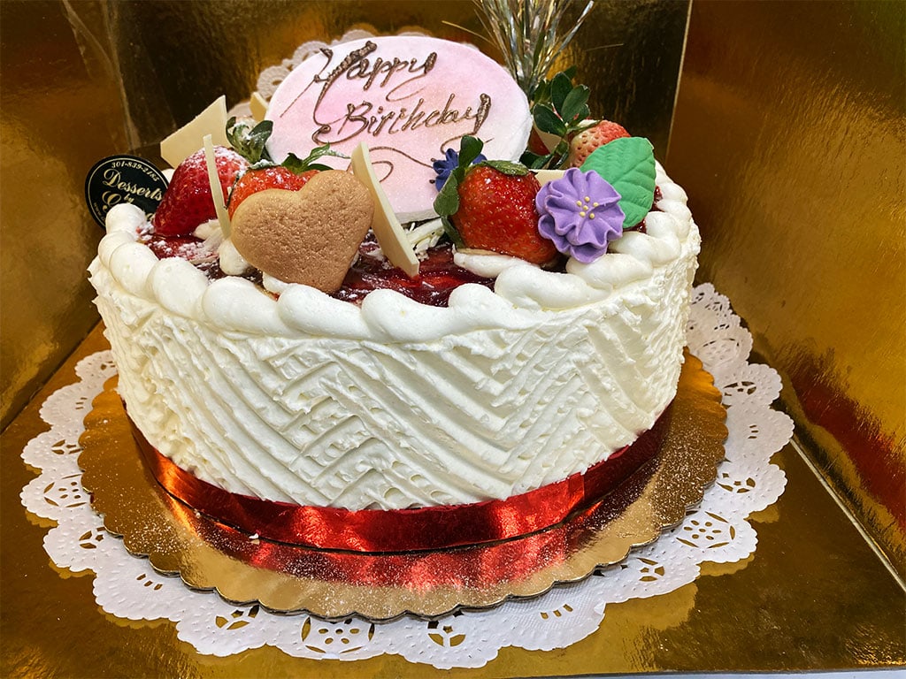 Red Velvet Cake - dessertsbygerard.com