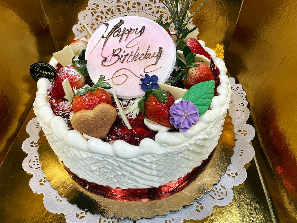 Red Velvet Cake - dessertsbygerard.com