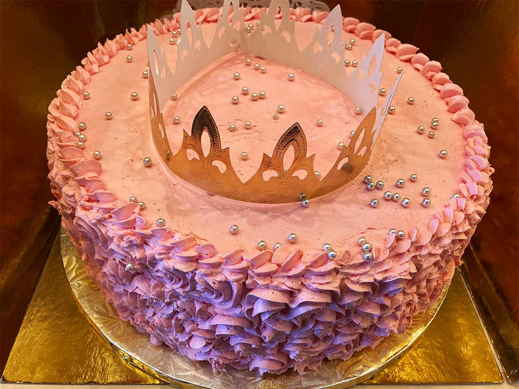 Rosette Buttercream Cake - dessertsbygerard.com