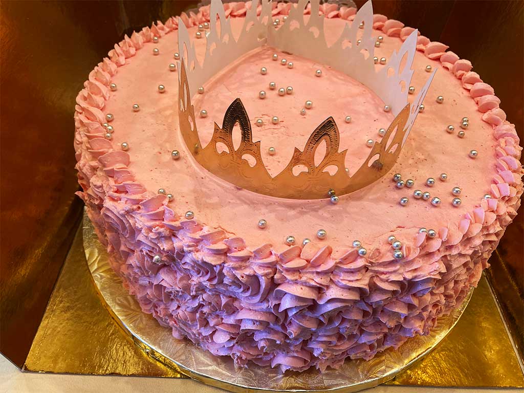 Rosette Buttercream Cake - dessertsbygerard.com