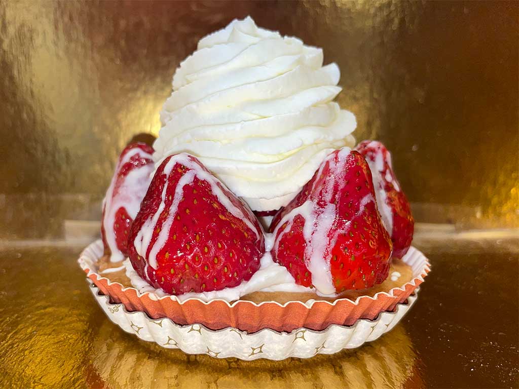 Strawberry Individual Tart - dessertsbygerard.com